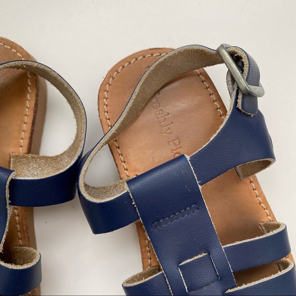 Freshly Picked || Navy Bixby Sandals 9 - Picture 3 of 6